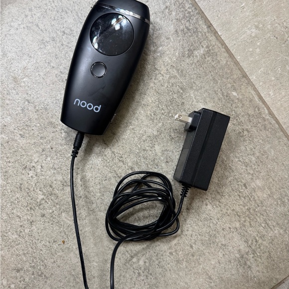 Nood The Flasher 2.0 IPL Hair removal device Skincare Tool - Picture 1 of 3
